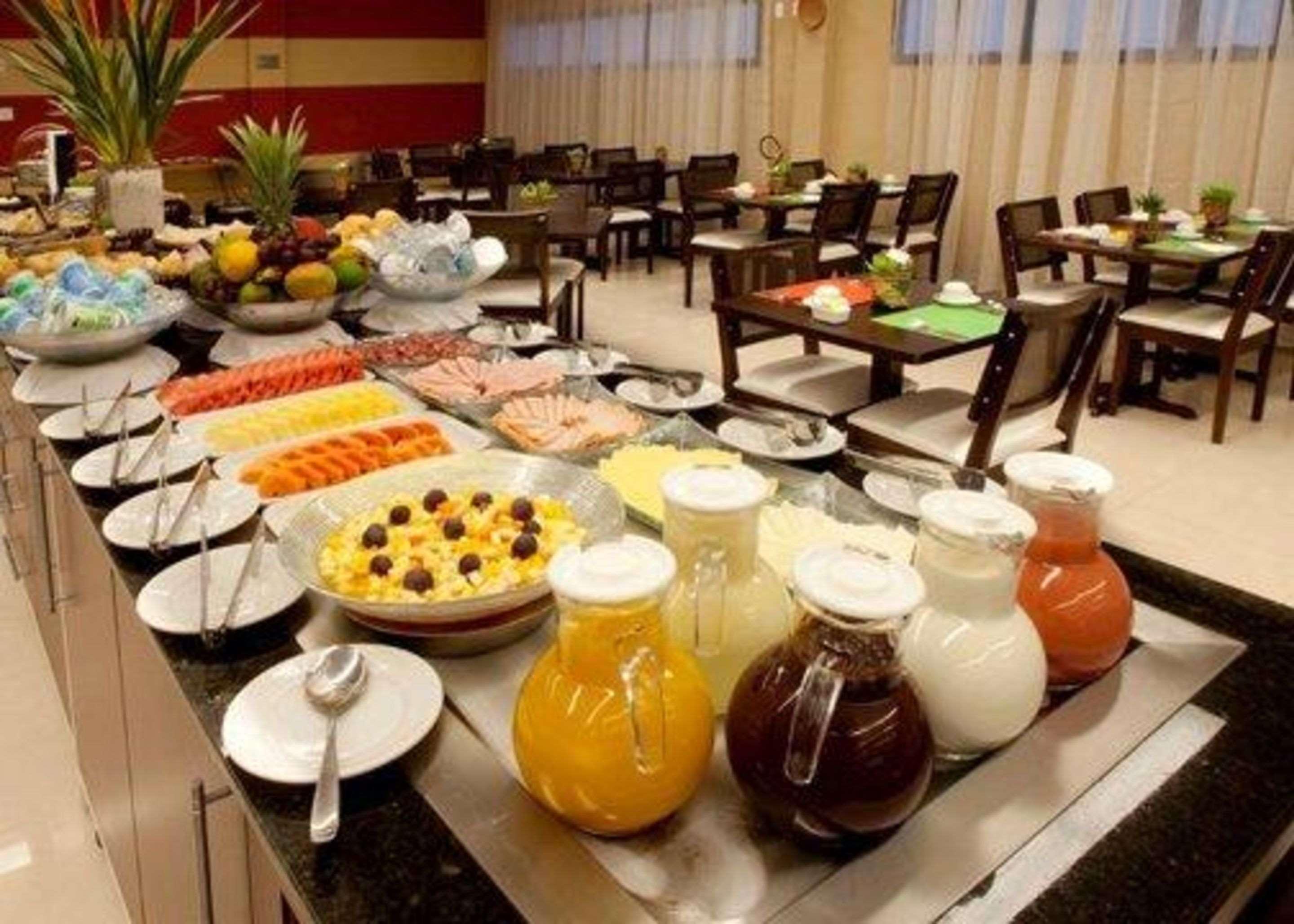 Quality Hotel Manaus Exterior foto